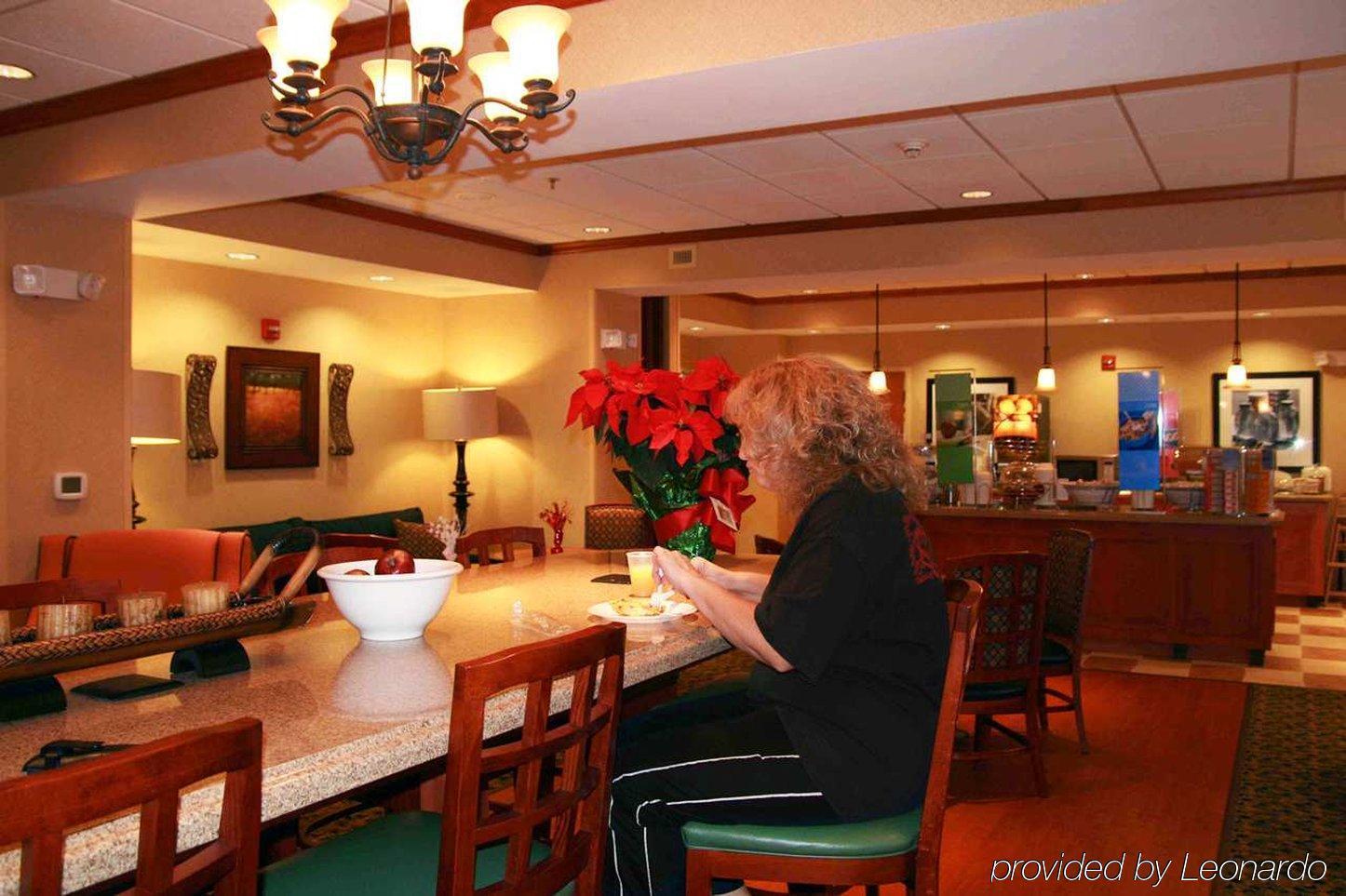 Hampton Inn Gretna - Smith Mountain Lake 레스토랑 사진